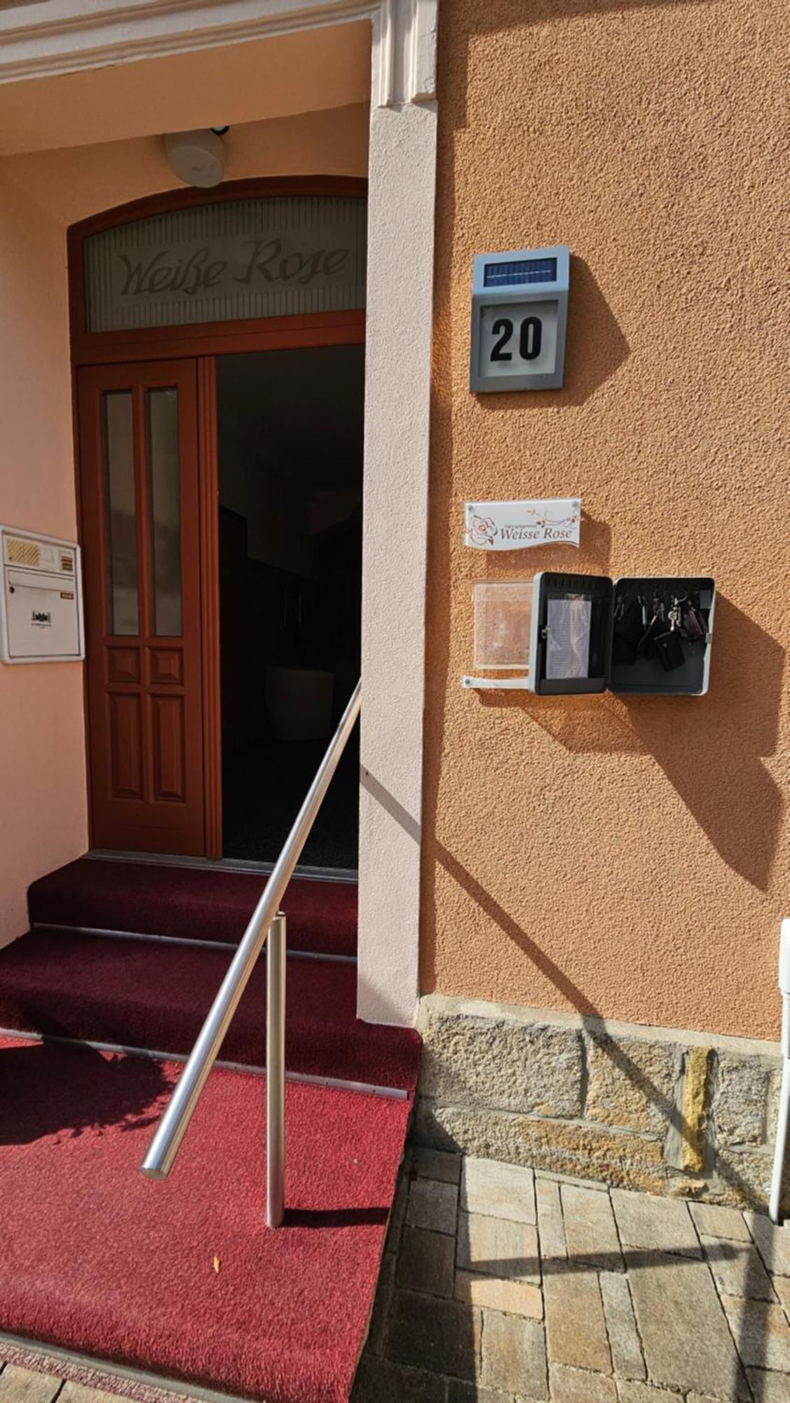 Pension Weisse Rose, Parkplatz, Fruehstueck, Wlan, Zentral باد إلستر المظهر الخارجي الصورة