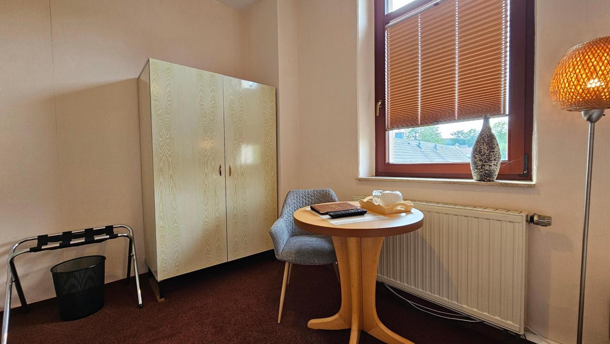 Pension Weisse Rose, Parkplatz, Fruehstueck, Wlan, Zentral باد إلستر المظهر الخارجي الصورة