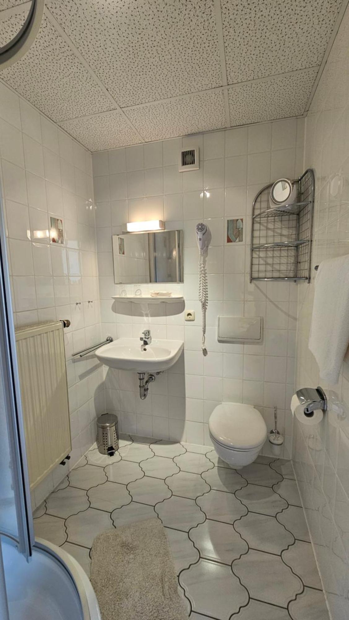 Pension Weisse Rose, Parkplatz, Fruehstueck, Wlan, Zentral باد إلستر المظهر الخارجي الصورة
