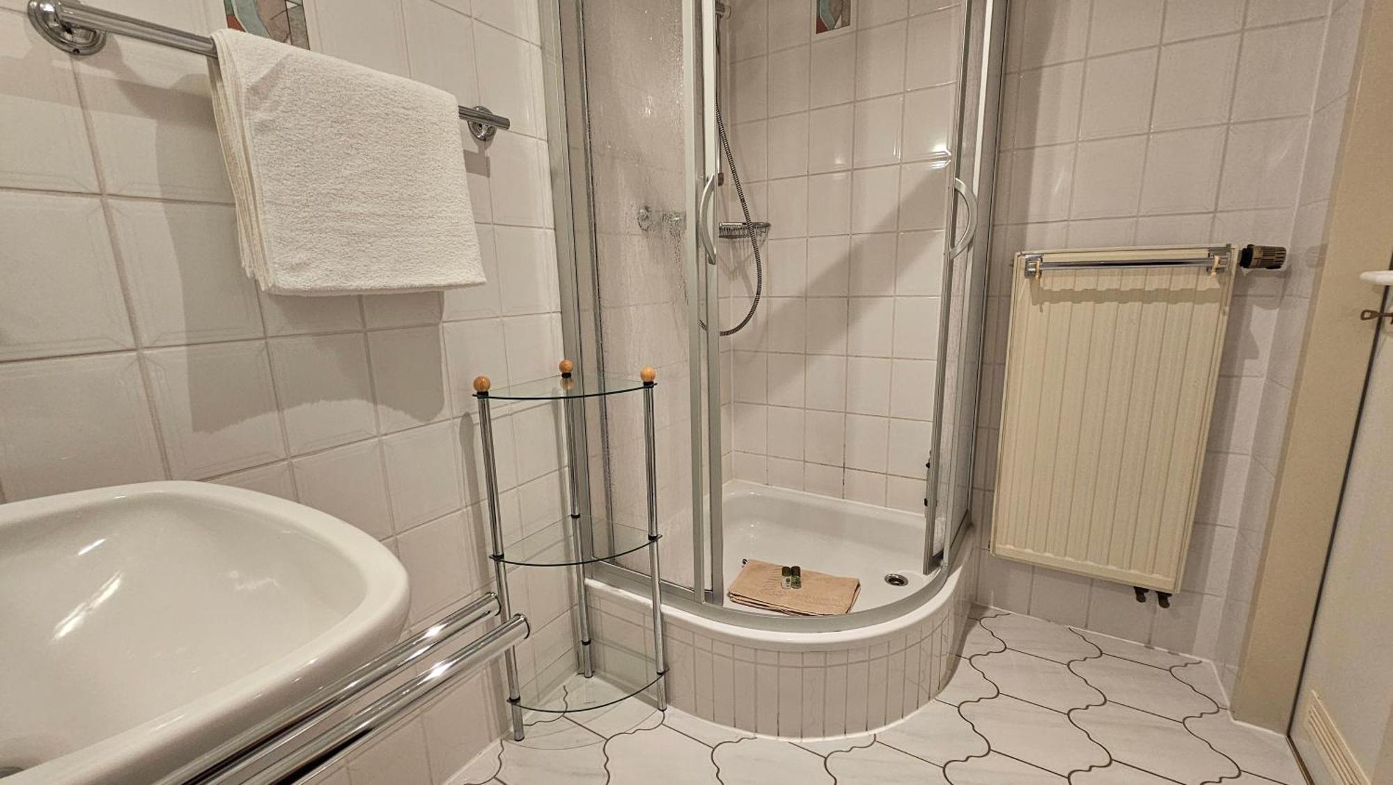 Pension Weisse Rose, Parkplatz, Fruehstueck, Wlan, Zentral باد إلستر المظهر الخارجي الصورة