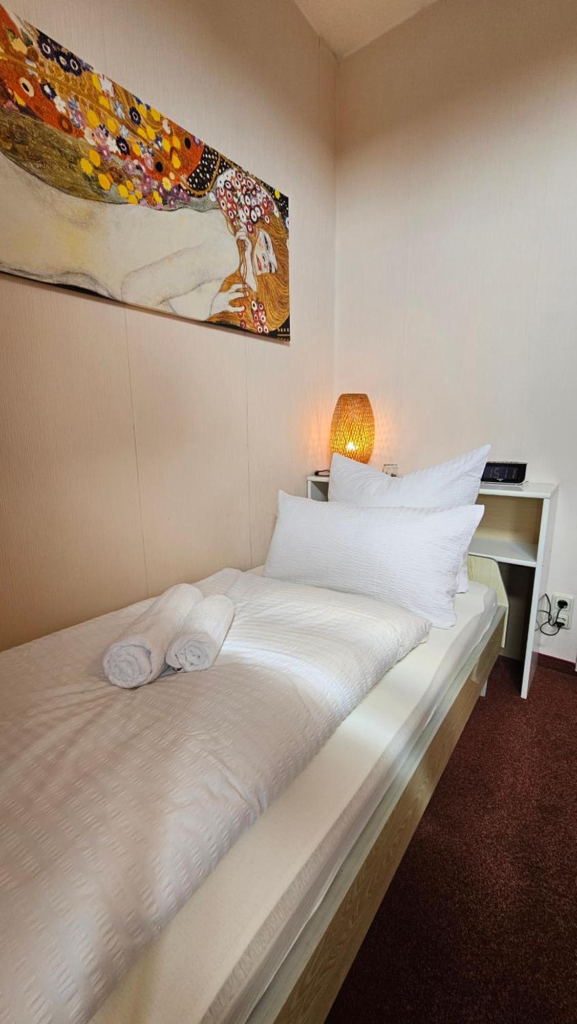 Pension Weisse Rose, Parkplatz, Fruehstueck, Wlan, Zentral باد إلستر المظهر الخارجي الصورة