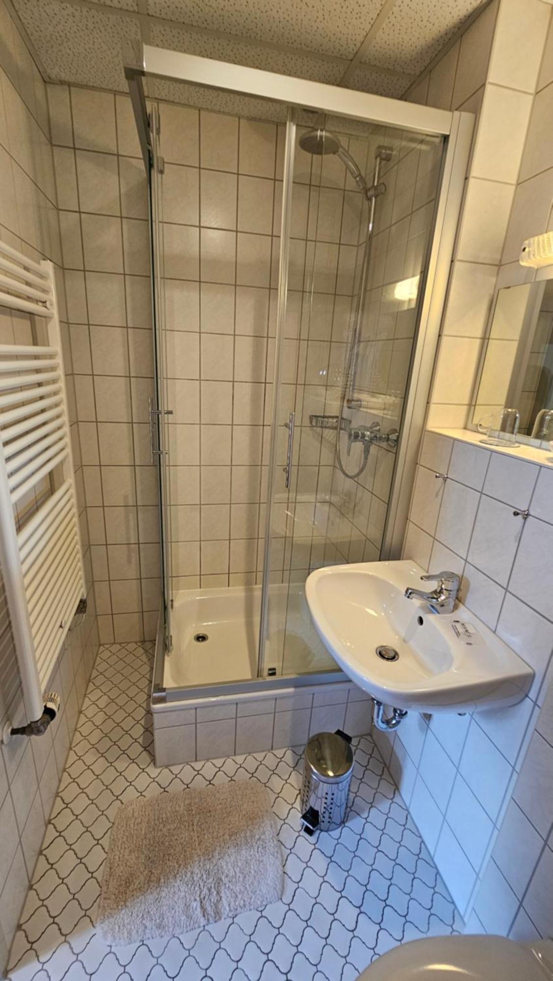 Pension Weisse Rose, Parkplatz, Fruehstueck, Wlan, Zentral باد إلستر المظهر الخارجي الصورة