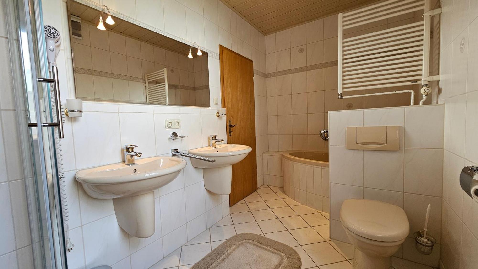 Pension Weisse Rose, Parkplatz, Fruehstueck, Wlan, Zentral باد إلستر المظهر الخارجي الصورة
